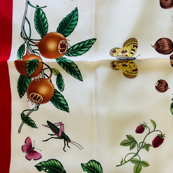 GUCCI V. ACCORNERO Silk Square Scarf 34x34 - Picture 9 of 11